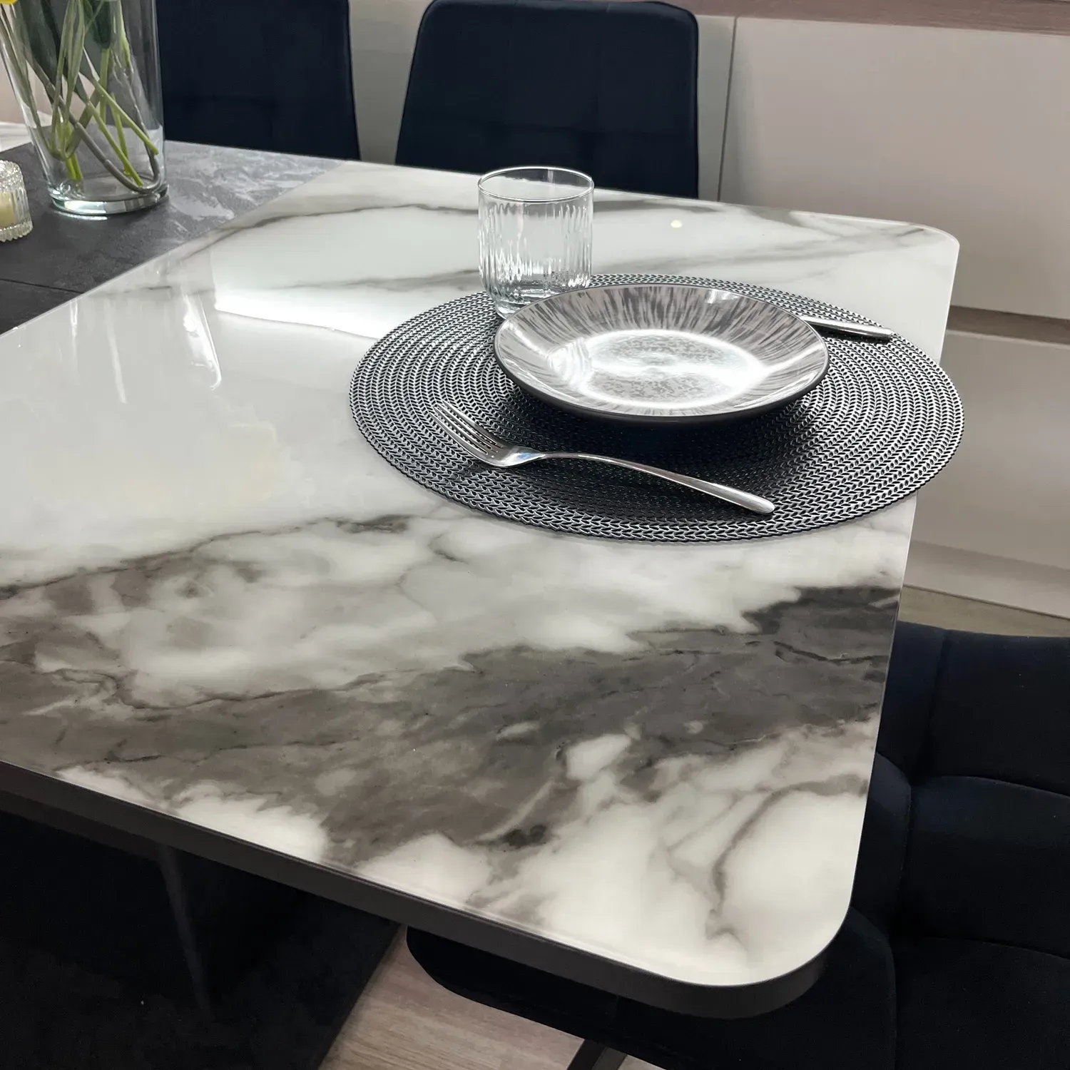 obidnii-rozkladnyi-stil-boston-t-beton-chornyi-black-34-35990677440785