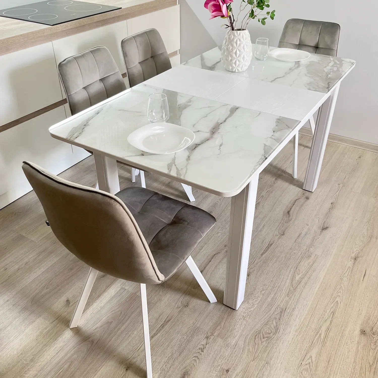 obidnii-stil-boston-a-bile-derevo-white-26-55573851255146