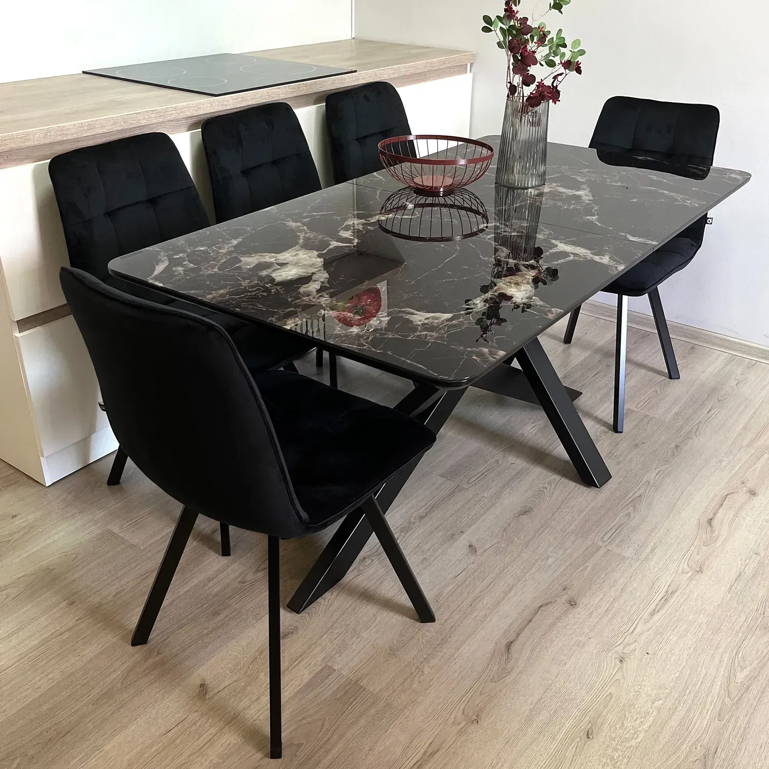 rozkladnyi-kukhonnyi-stil-lars-l-black-08-97961687918887