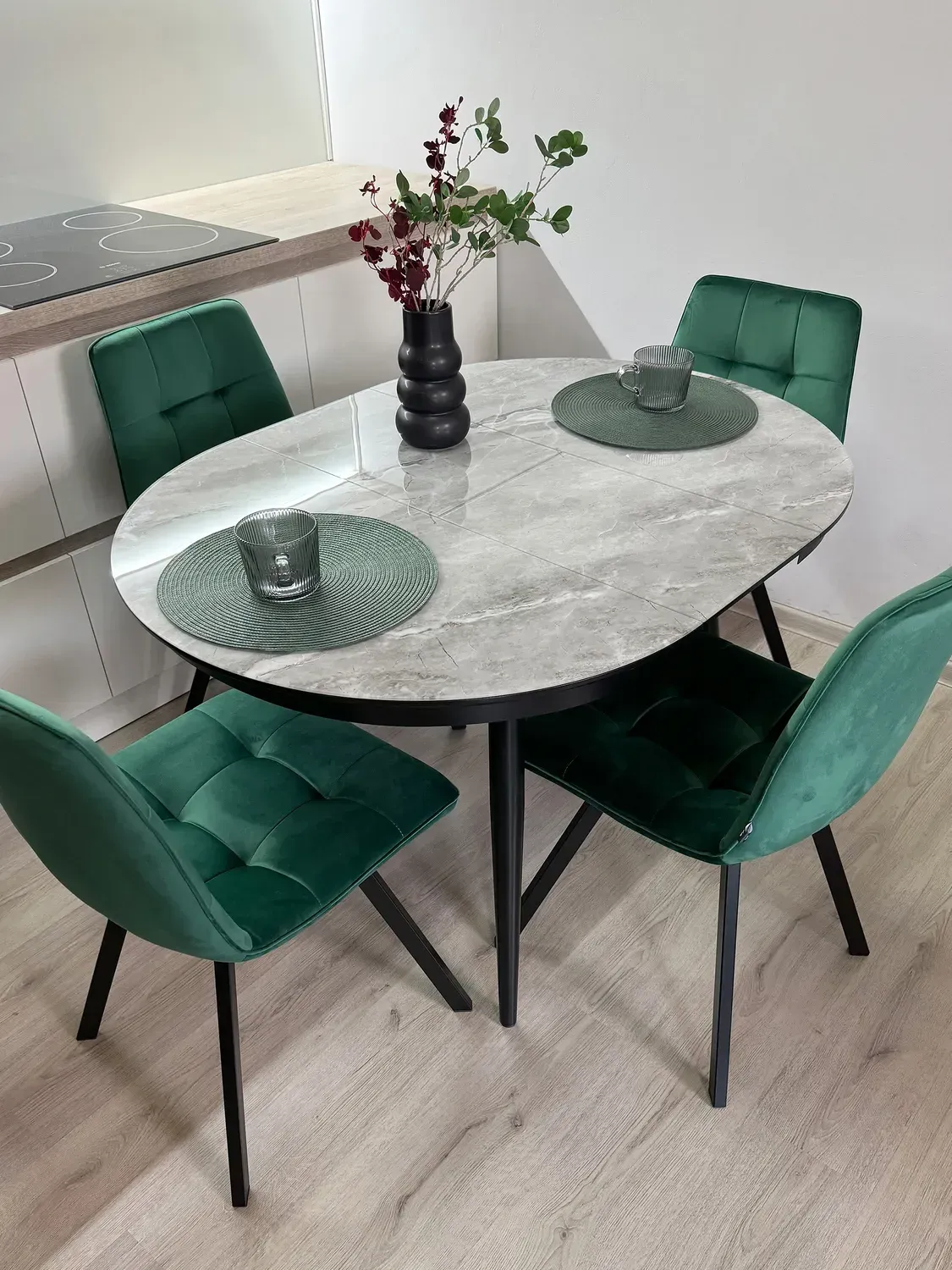 rozkladnyi-obidnii-stil-oliver-black-015141-52451919719531