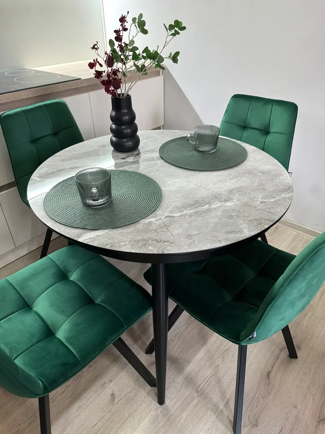 rozkladnyi-obidnii-stil-oliver-black-015141-62346252402527