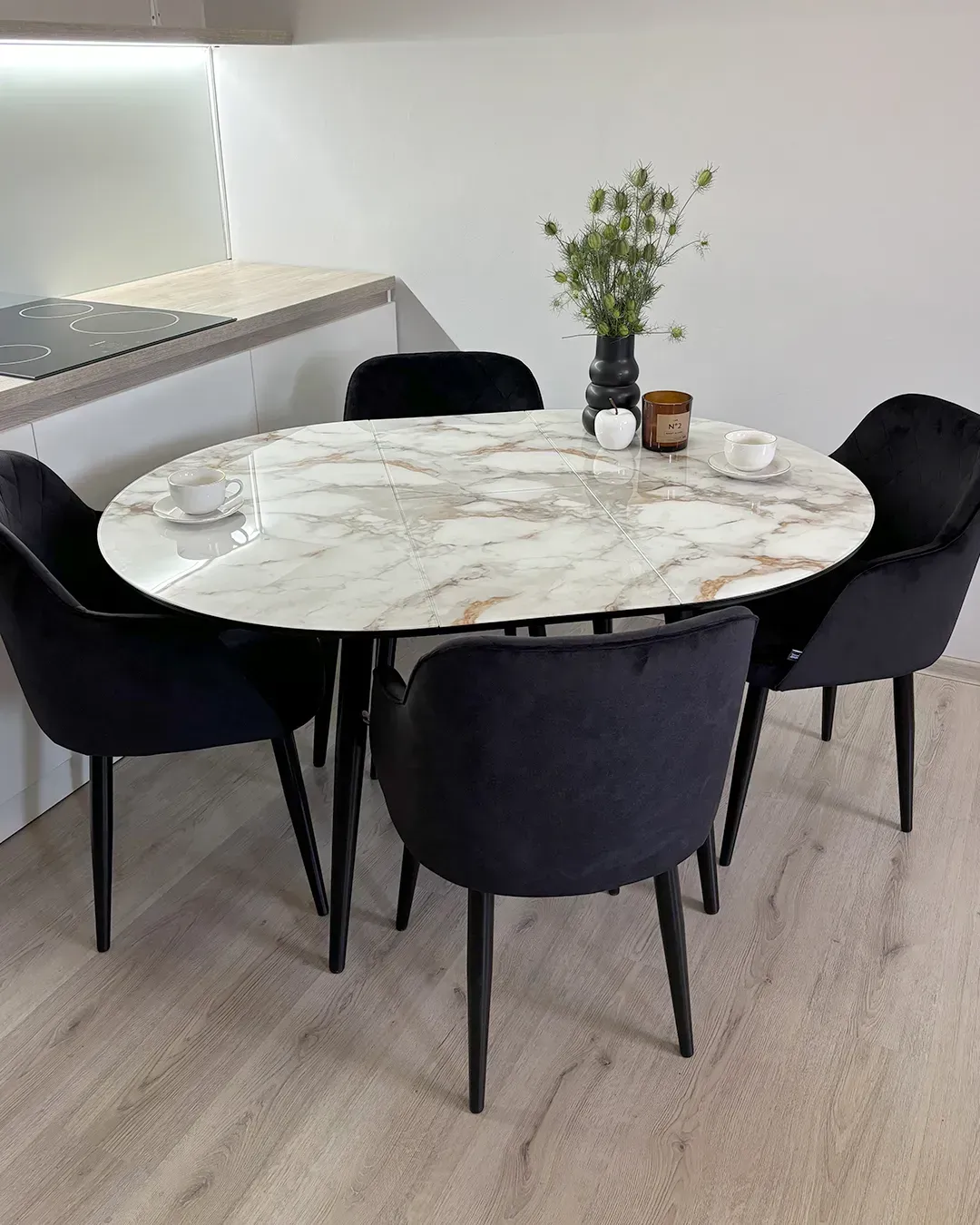 rozkladnyi-obidnii-stil-oliver-black-025153-81475962589313
